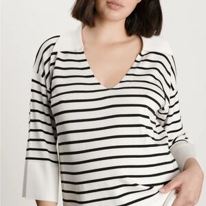 Black and White Striped V-Neck Suki Sweater Size S
